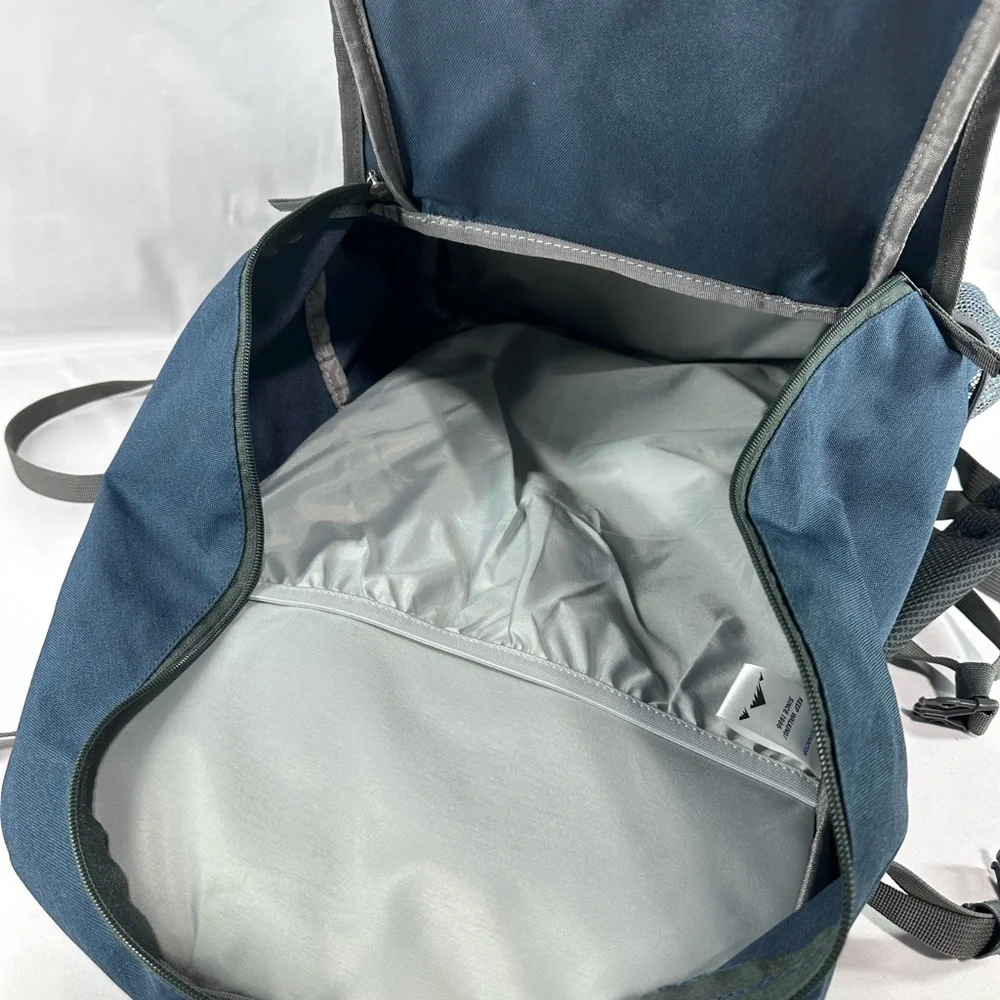#147 Outdoor Adventure Mountain Top Backpack Traveling 40L w/ Raincover